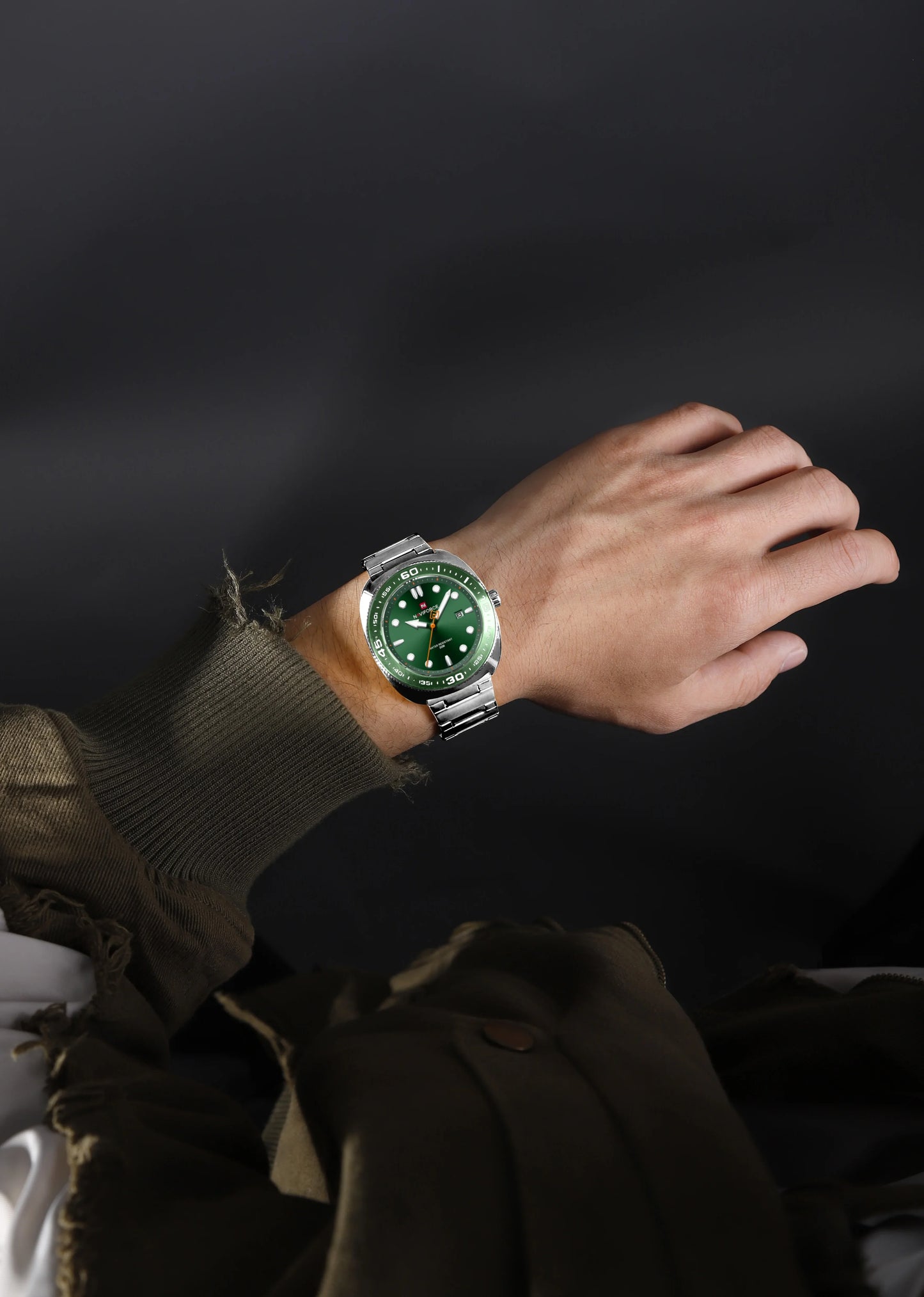 NAVIFORCE Watch 9250 Business Waterproof Quartz Watch.