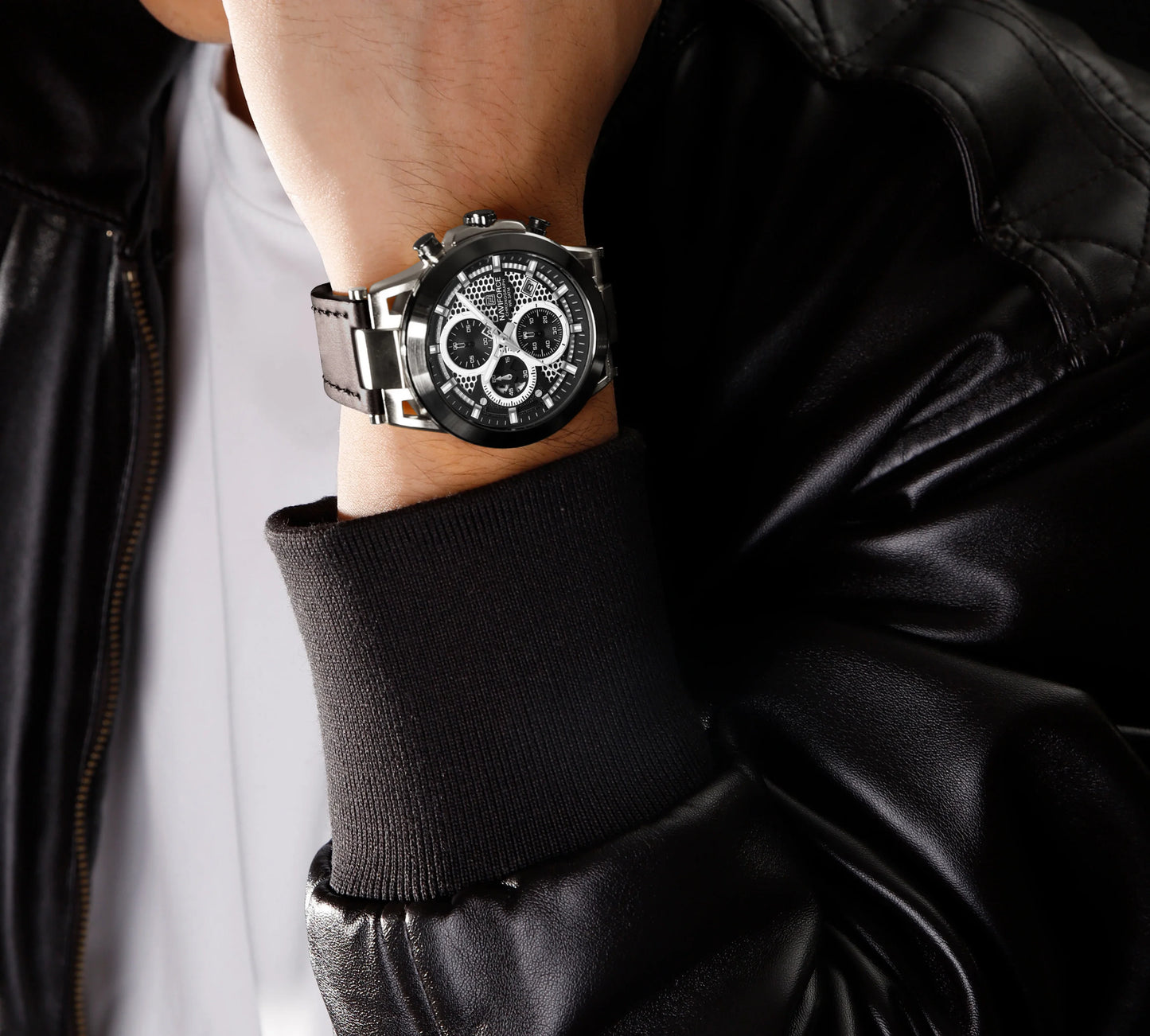 NAVIFORCE Watch 8073 Business Waterproof Quartz Watch.