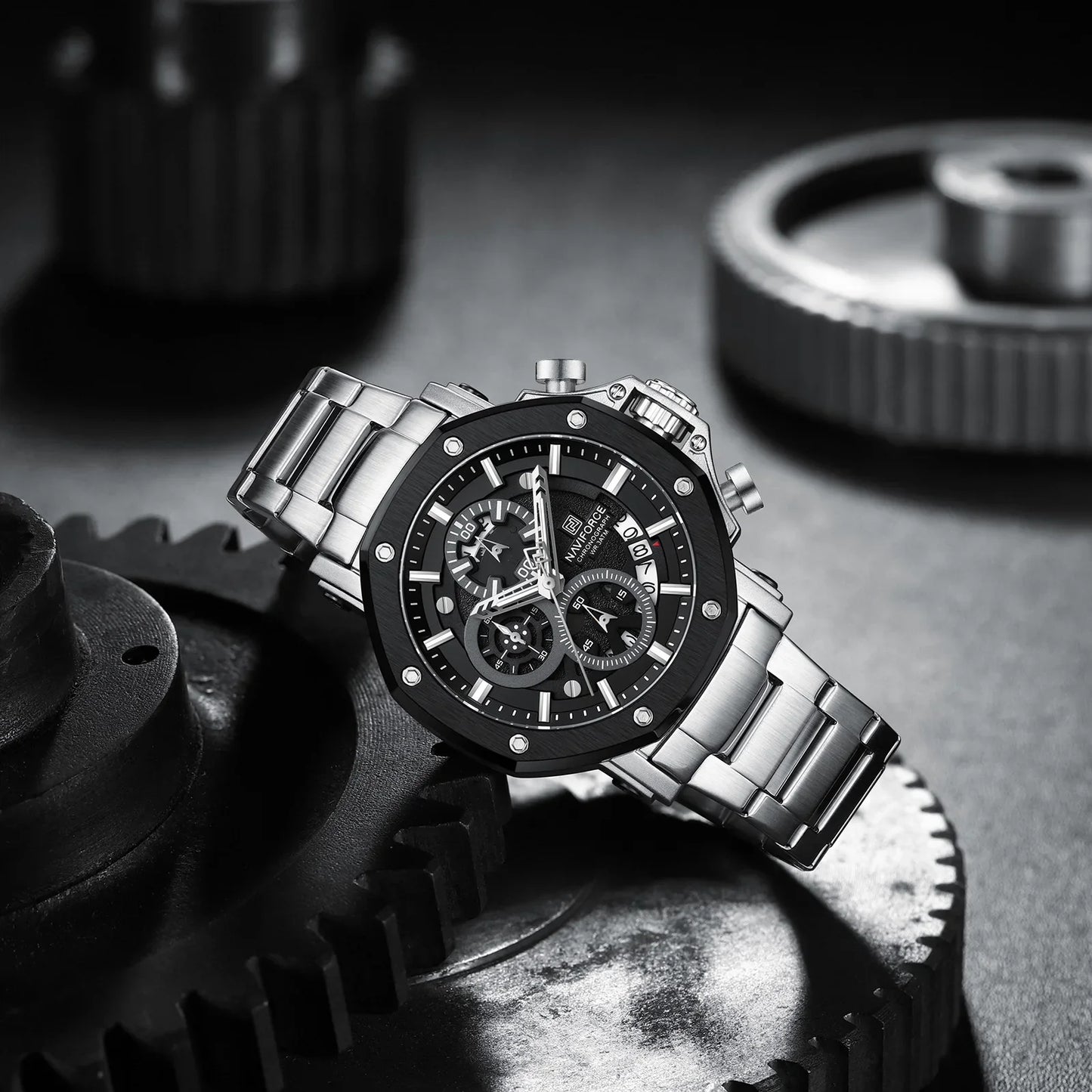 NAVIFORCE 8065 Quartz Watch for Men.