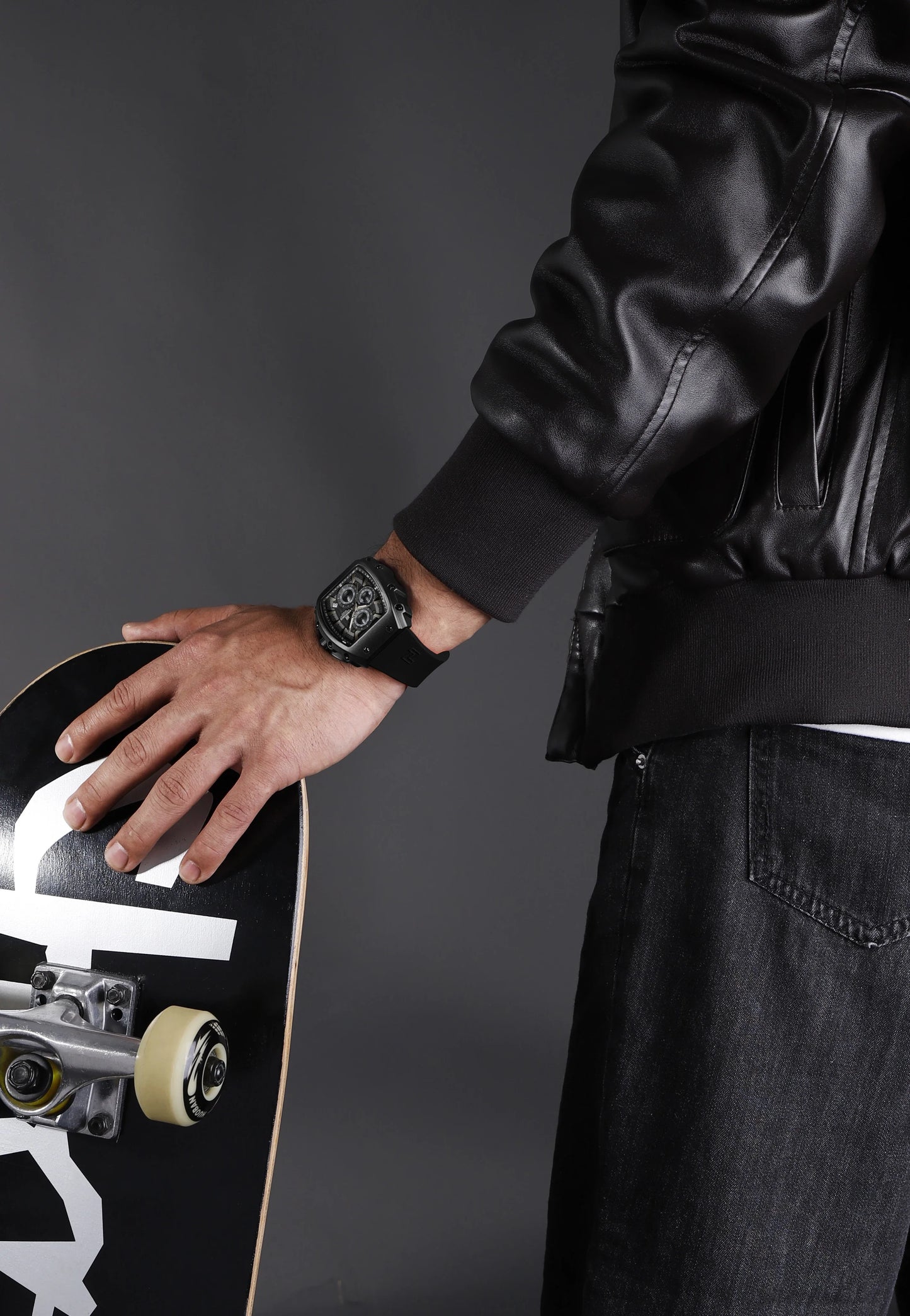 NAVIFORCE Watch 8070 Business Waterproof  Quartz Watch.