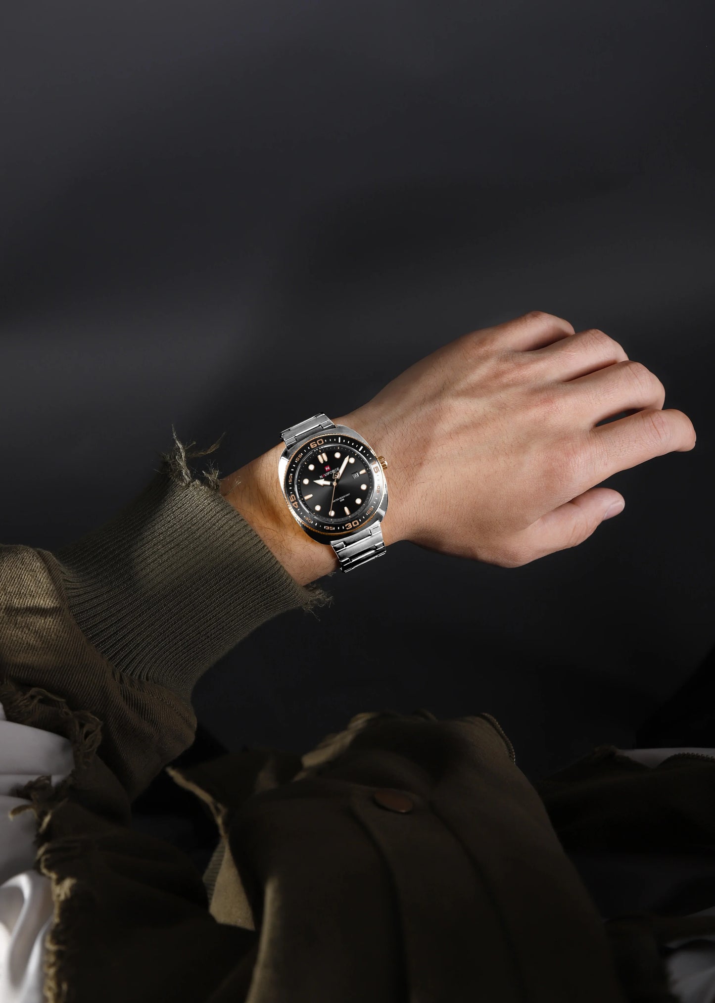 NAVIFORCE Watch 9250 Business Waterproof  Quartz Watch.