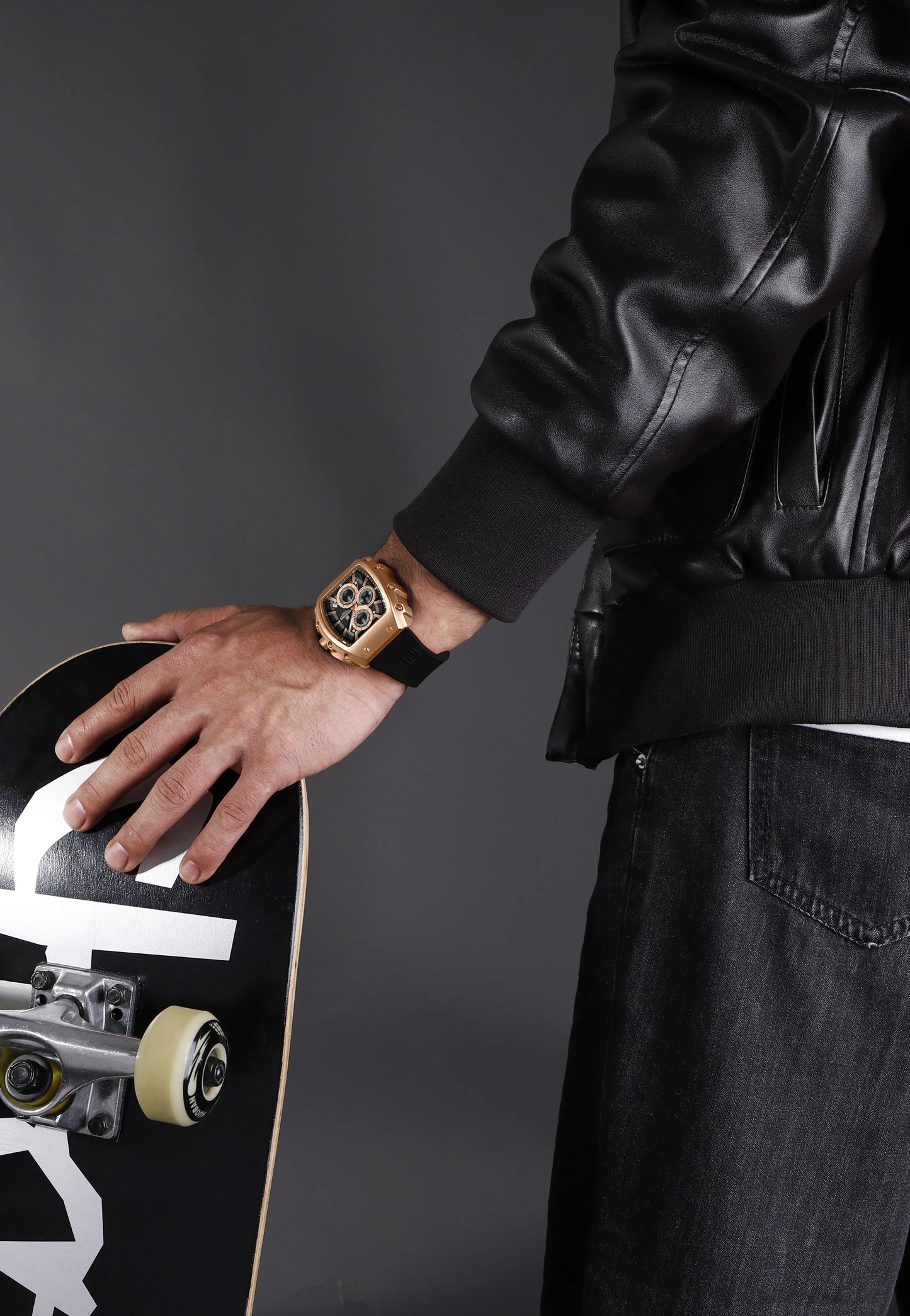 NAVIFORE Watch 8070 -Luxury Men's Timepiece