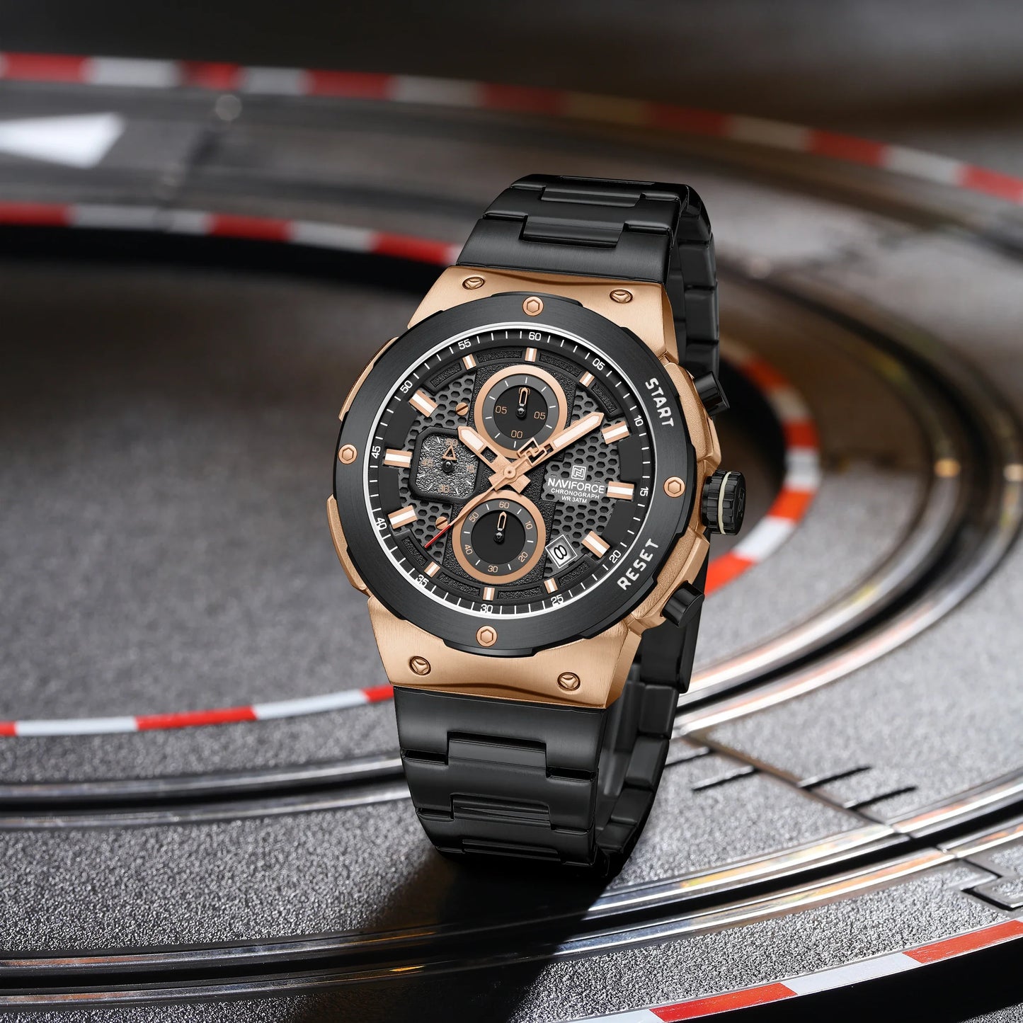 NAVIFORCE Watch 8072 Quartz Watch for Men.