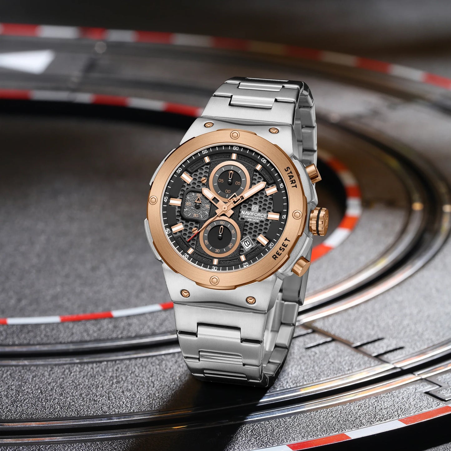 NAVIFORCE Watch 8072 Luxury Quartz Watch for Men.