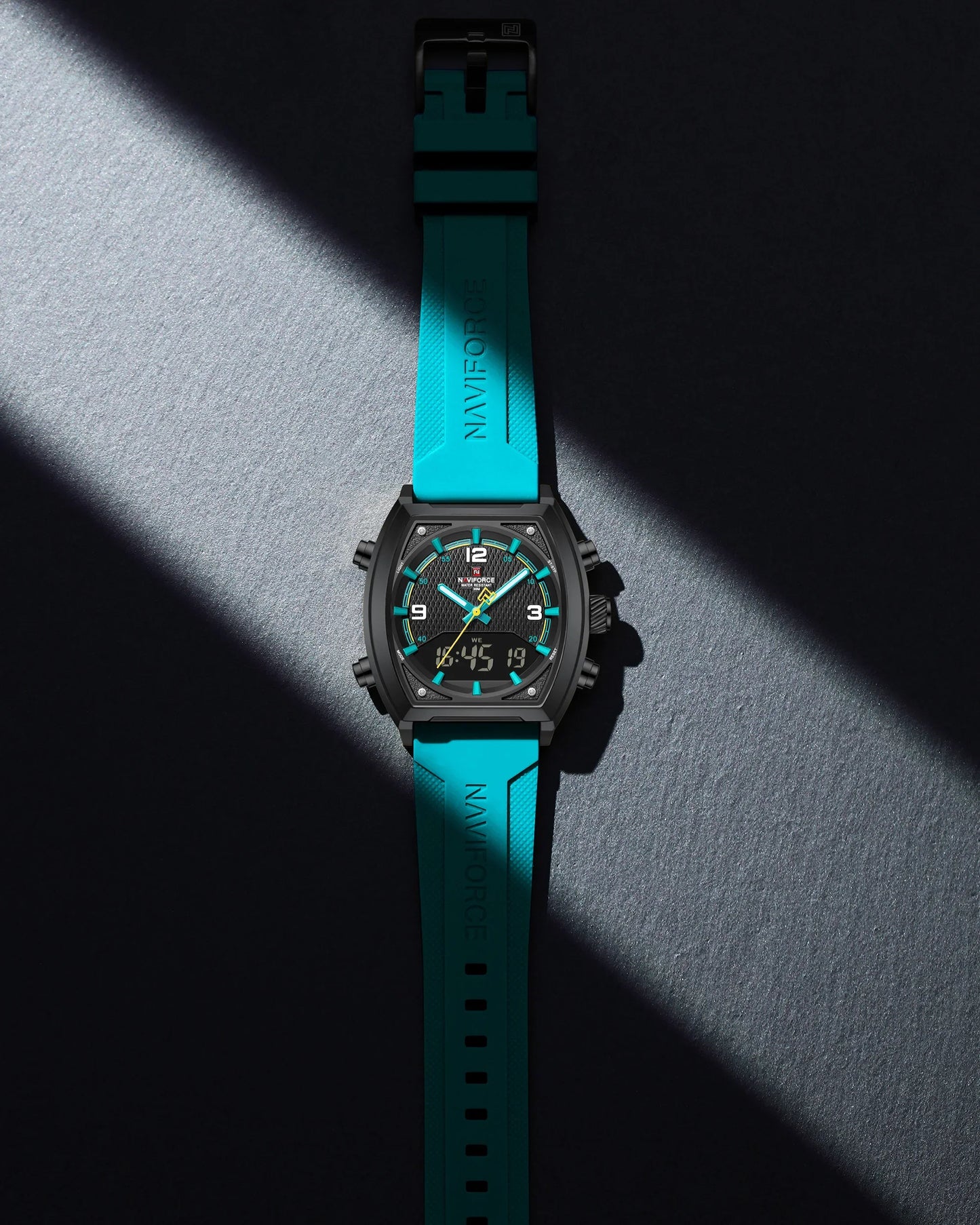 NAVIFORCE Watch 9242 Digital Fashion Quartz for Men.