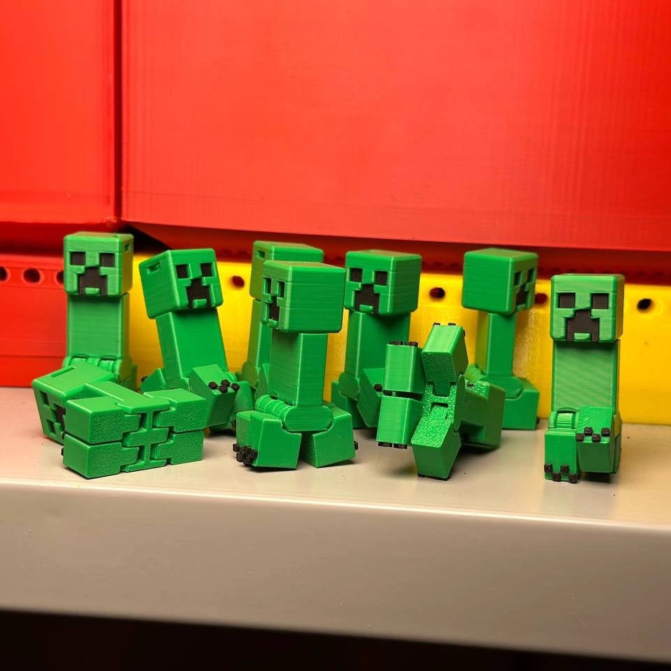 Pixel Worlds- Tabletop Ornament