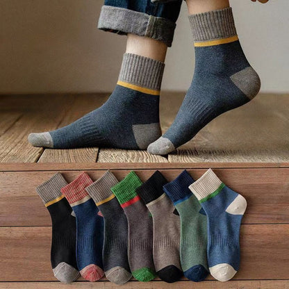 Autumn And Winter Men's  mid-leg socks.